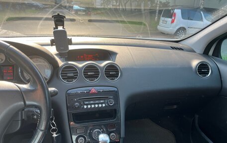 Peugeot 408 I рестайлинг, 2013 год, 700 000 рублей, 3 фотография