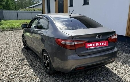 KIA Rio III рестайлинг, 2012 год, 700 000 рублей, 2 фотография