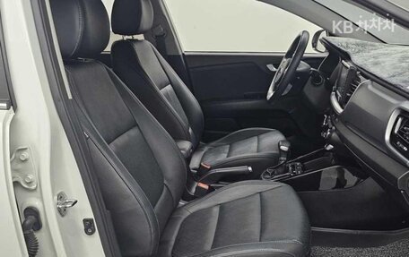 KIA Stonic, 2020 год, 1 190 005 рублей, 8 фотография