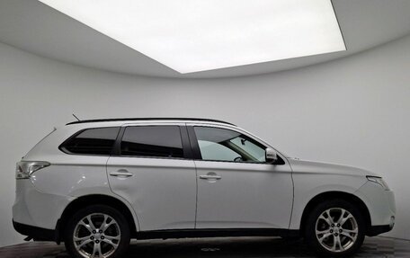 Mitsubishi Outlander III рестайлинг 3, 2012 год, 1 114 000 рублей, 8 фотография