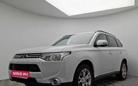 Mitsubishi Outlander III рестайлинг 3, 2012 год, 1 114 000 рублей, 3 фотография