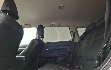 Mitsubishi Outlander III рестайлинг 3, 2012 год, 1 114 000 рублей, 13 фотография
