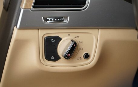 Audi A8, 2013 год, 1 777 077 рублей, 28 фотография