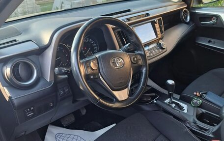 Toyota RAV4, 2019 год, 3 100 000 рублей, 7 фотография