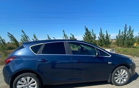 Opel Astra J, 2011 год, 850 000 рублей, 4 фотография
