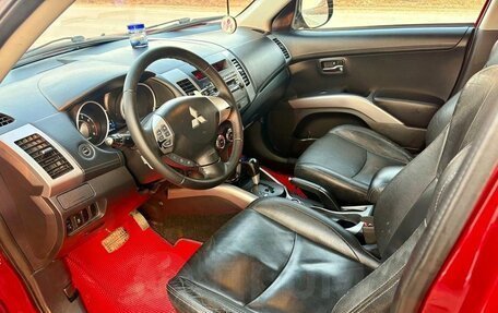 Mitsubishi Outlander III рестайлинг 3, 2012 год, 950 000 рублей, 5 фотография