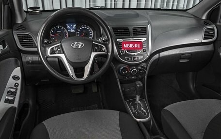 Hyundai Solaris II рестайлинг, 2012 год, 950 000 рублей, 6 фотография