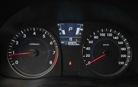 Hyundai Solaris II рестайлинг, 2012 год, 950 000 рублей, 20 фотография