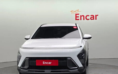 Hyundai Kona, 2023 год, 2 550 000 рублей, 3 фотография