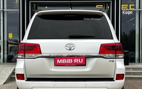 Toyota Land Cruiser 200, 2016 год, 5 400 000 рублей, 7 фотография