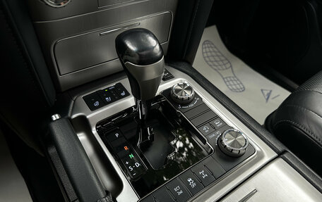 Toyota Land Cruiser 200, 2016 год, 5 400 000 рублей, 19 фотография