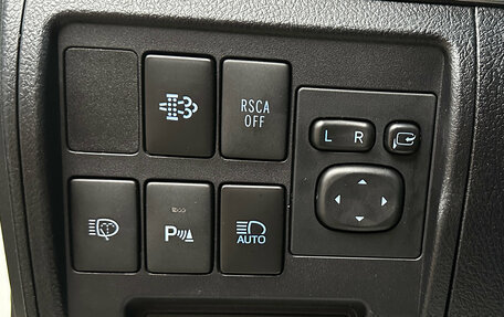 Toyota Land Cruiser 200, 2016 год, 5 400 000 рублей, 31 фотография