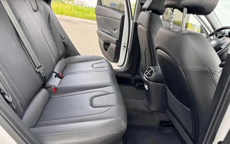 Hyundai Elantra, 2023 год, 1 582 000 рублей, 19 фотография