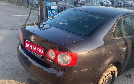Volkswagen Jetta VI, 2010 год, 700 000 рублей, 4 фотография