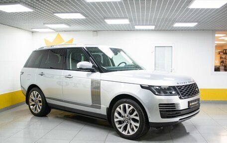 Land Rover Range Rover IV рестайлинг, 2018 год, 5 999 000 рублей, 3 фотография