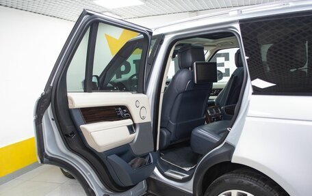 Land Rover Range Rover IV рестайлинг, 2018 год, 5 999 000 рублей, 15 фотография