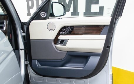 Land Rover Range Rover IV рестайлинг, 2018 год, 5 999 000 рублей, 31 фотография