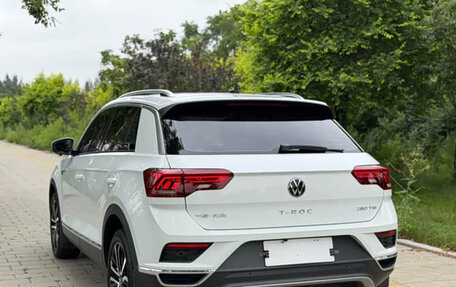 Volkswagen T-Roc I, 2022 год, 1 690 000 рублей, 25 фотография
