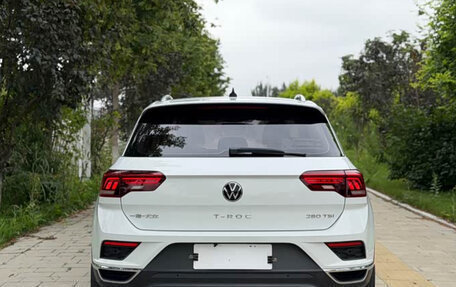Volkswagen T-Roc I, 2022 год, 1 690 000 рублей, 24 фотография