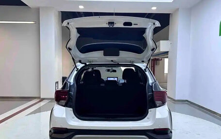Toyota Yaris, 2022 год, 1 280 111 рублей, 5 фотография