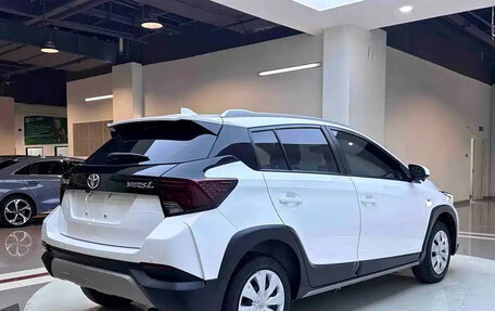 Toyota Yaris, 2022 год, 1 280 111 рублей, 3 фотография