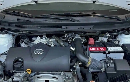 Toyota Yaris, 2022 год, 1 280 111 рублей, 18 фотография