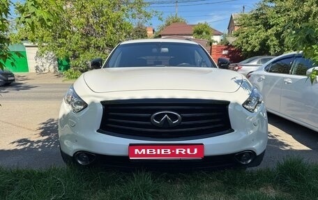 Infiniti QX70, 2014 год, 2 200 000 рублей, 1 фотография