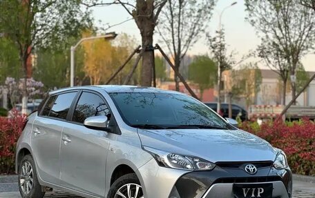 Toyota Yaris, 2022 год, 1 210 005 рублей, 3 фотография