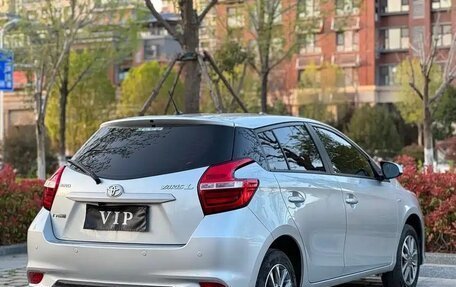 Toyota Yaris, 2022 год, 1 210 005 рублей, 6 фотография