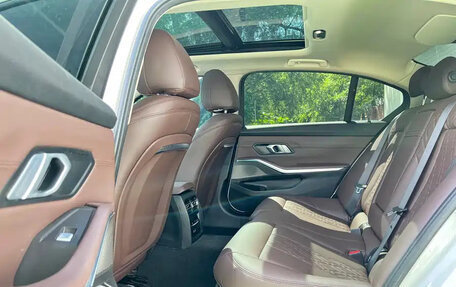 BMW 3 серия, 2023 год, 3 300 000 рублей, 15 фотография