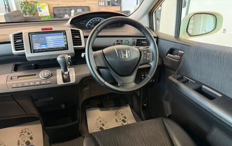 Honda Freed I, 2012 год, 1 249 000 рублей, 15 фотография