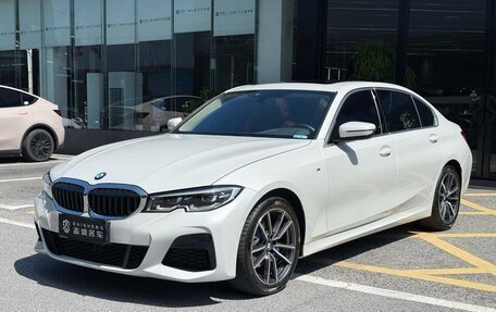 BMW 3 серия, 2022 год, 2 694 000 рублей, 1 фотография