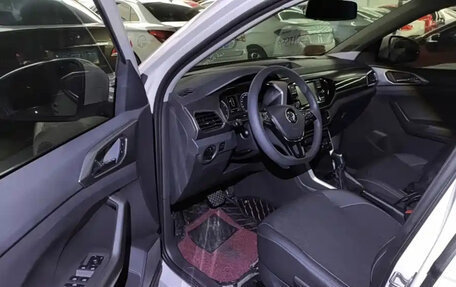Volkswagen T-Cross I, 2023 год, 1 650 000 рублей, 9 фотография