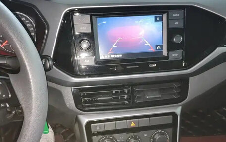 Volkswagen T-Cross I, 2023 год, 1 650 000 рублей, 12 фотография