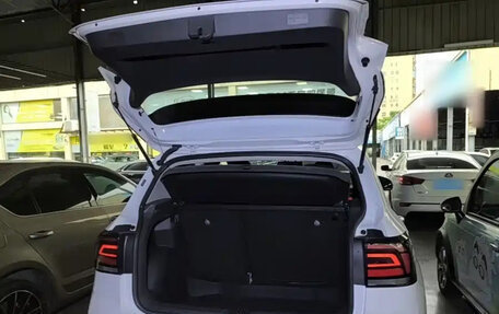 Volkswagen T-Cross I, 2023 год, 1 650 000 рублей, 8 фотография