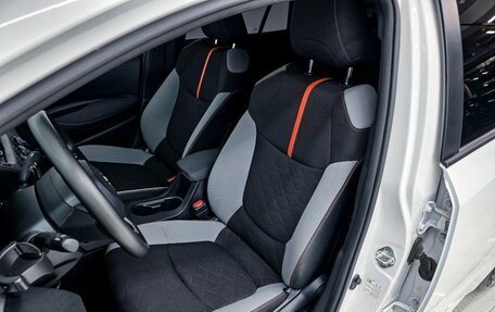 Toyota Corolla, 2022 год, 2 000 000 рублей, 12 фотография