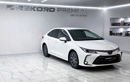 Toyota Corolla, 2022 год, 2 000 000 рублей, 5 фотография