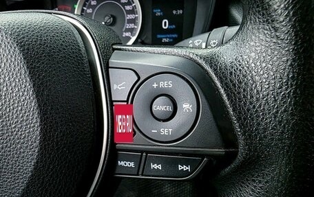 Toyota Corolla, 2022 год, 2 000 000 рублей, 11 фотография