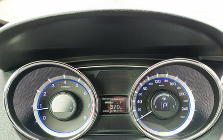 Hyundai Sonata VI, 2012 год, 1 090 000 рублей, 13 фотография