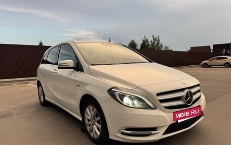 Mercedes-Benz B-Класс, 2012 год, 1 390 000 рублей, 2 фотография