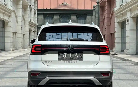 Volkswagen T-Cross I, 2023 год, 1 460 500 рублей, 6 фотография