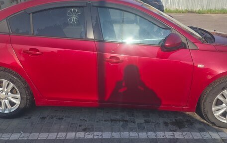 Chevrolet Cruze II, 2010 год, 720 000 рублей, 4 фотография