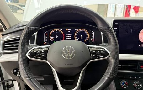 Volkswagen Tiguan II, 2023 год, 2 450 000 рублей, 12 фотография