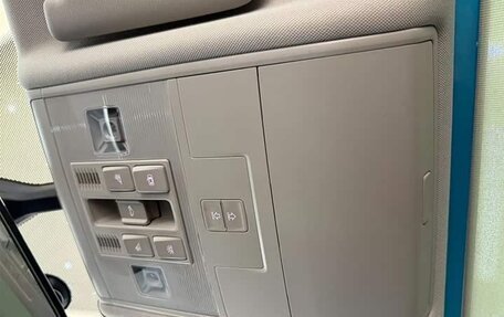 Volkswagen Tiguan II, 2023 год, 2 450 000 рублей, 15 фотография