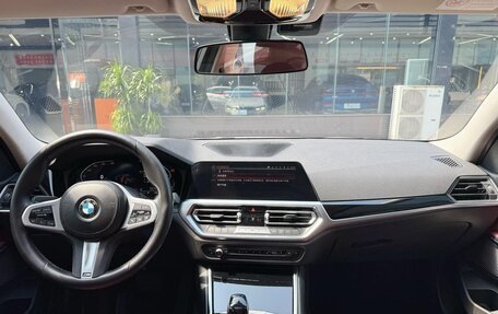 BMW 3 серия, 2022 год, 2 694 000 рублей, 8 фотография