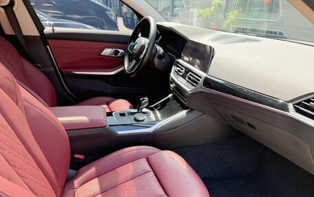 BMW 3 серия, 2022 год, 2 694 000 рублей, 11 фотография