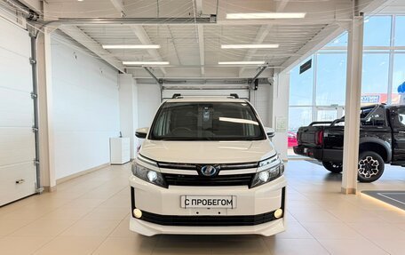 Toyota Voxy III, 2015 год, 1 799 000 рублей, 9 фотография