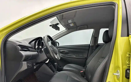 Toyota Yaris, 2022 год, 1 412 111 рублей, 7 фотография