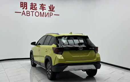 Toyota Yaris, 2022 год, 1 412 111 рублей, 5 фотография