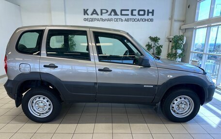 Chevrolet Niva I рестайлинг, 2018 год, 690 000 рублей, 6 фотография